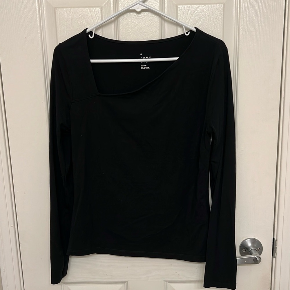 Asymmetrical Black Top